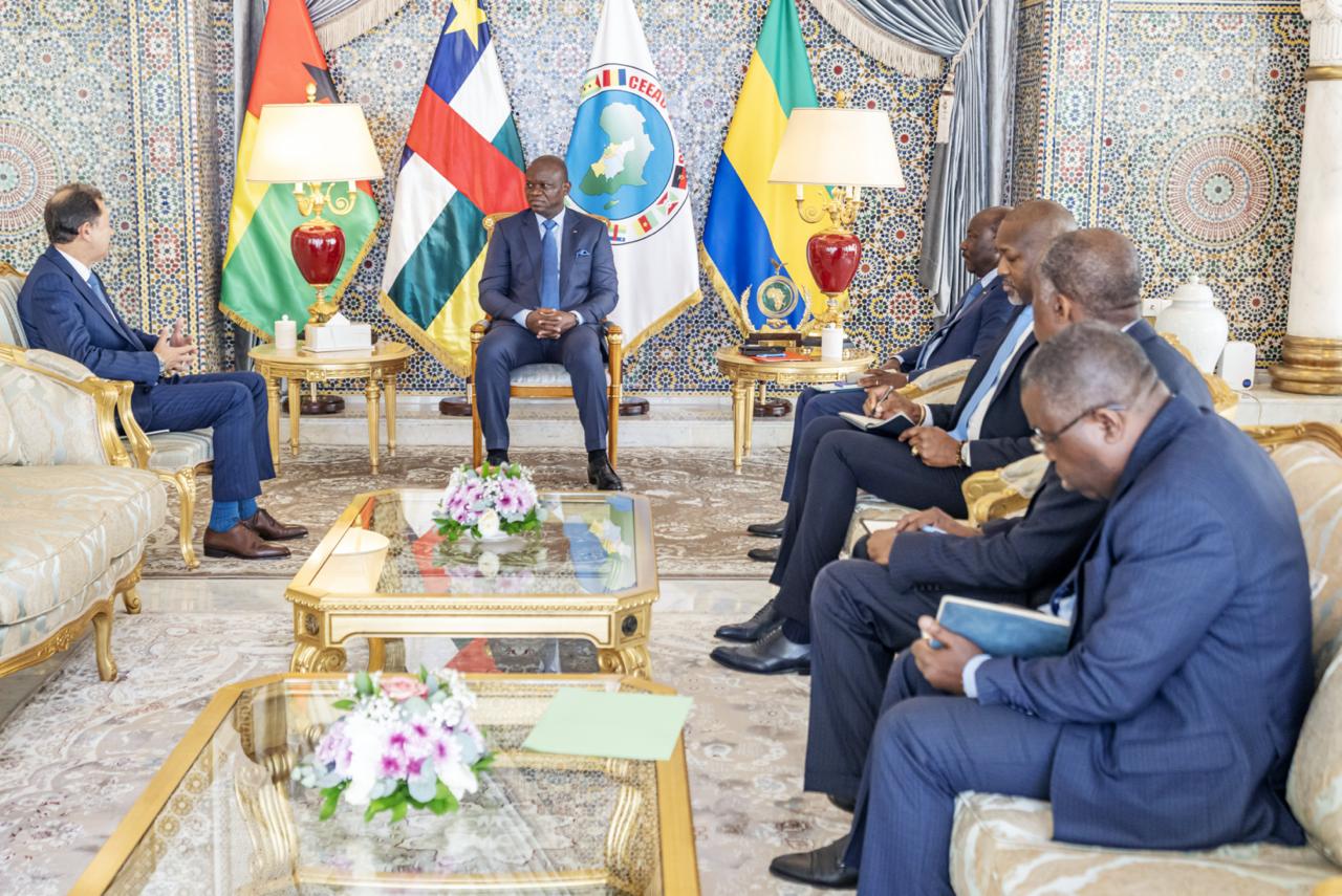 Le Chef de l'État gabonais échange avec le PDG du groupe minier Managem